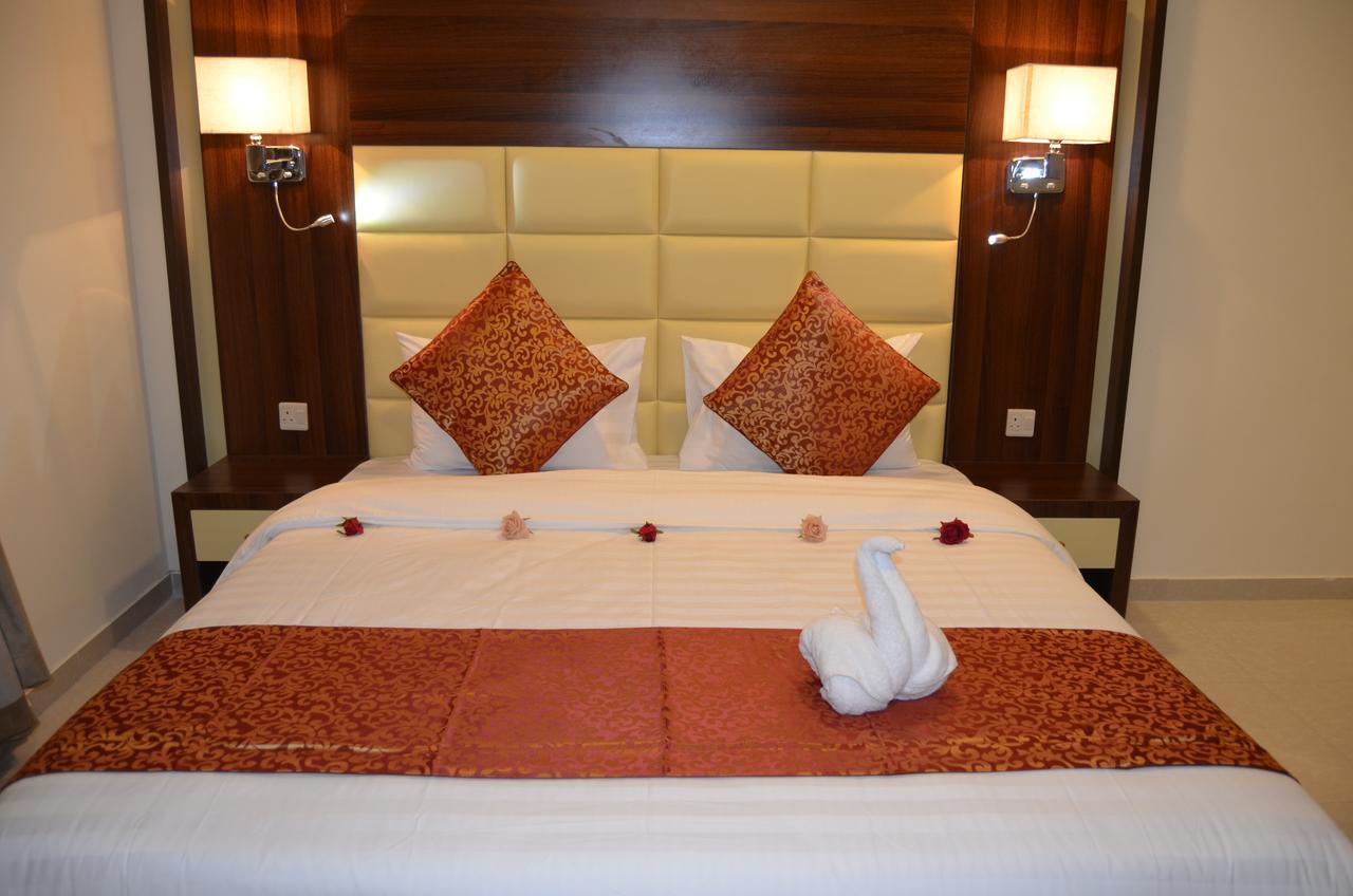 Aparthotel Lina Park 4 à Khobar Extérieur photo